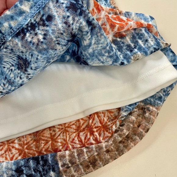 Catherine’s Asymmetrical Hem Blouse Blue Orange Lined Sheer Sleeves 3x/WP 26-28 - Picture 9 of 9